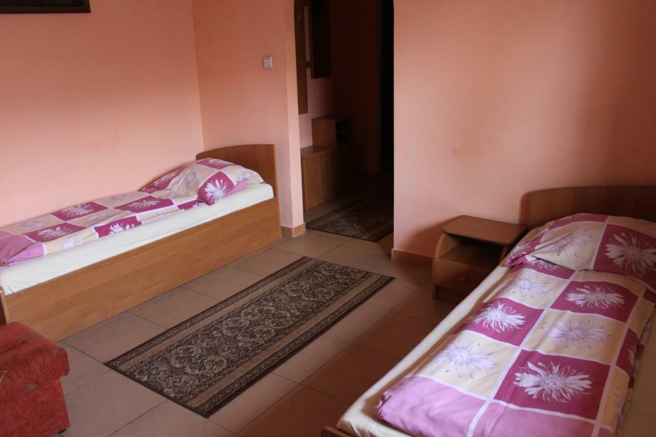 Park Lesny 'U Kaczyny' Hotel Rogow Luaran gambar