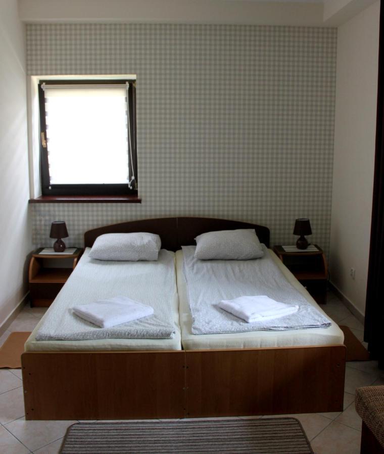 Park Lesny 'U Kaczyny' Hotel Rogow Luaran gambar