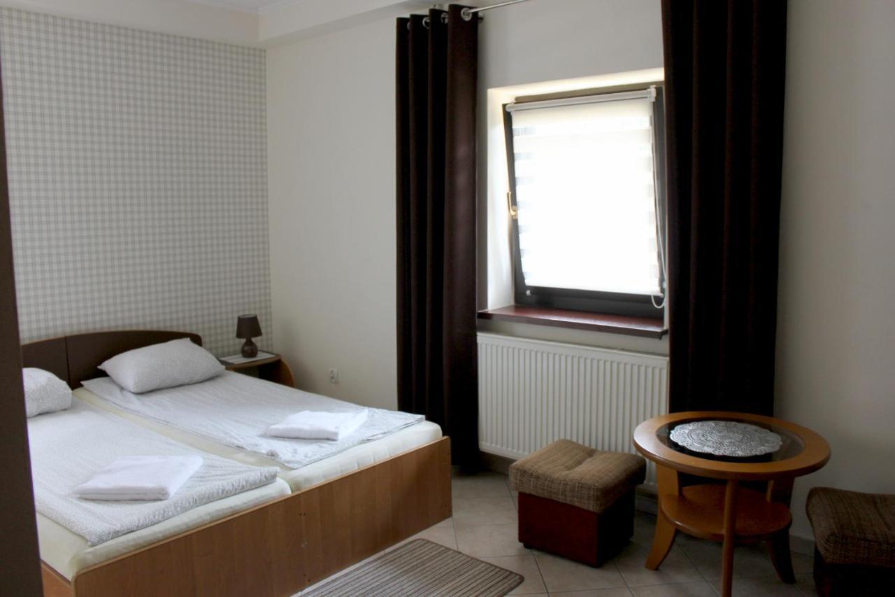 Park Lesny 'U Kaczyny' Hotel Rogow Luaran gambar